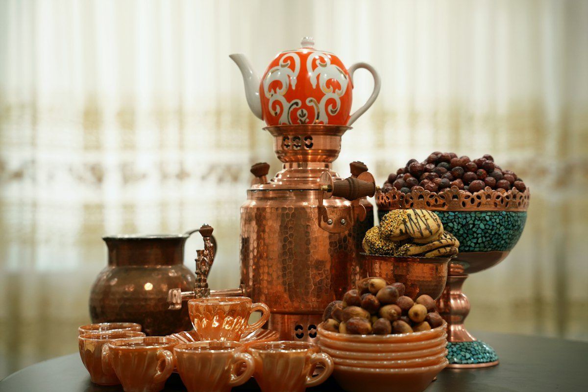 سماور مسی با قوری و استکان